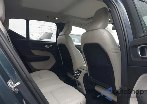 2019 Volvo Xc40 T4 Inscription из США, поврежденный, VIN YV4AC2HL5K2050239